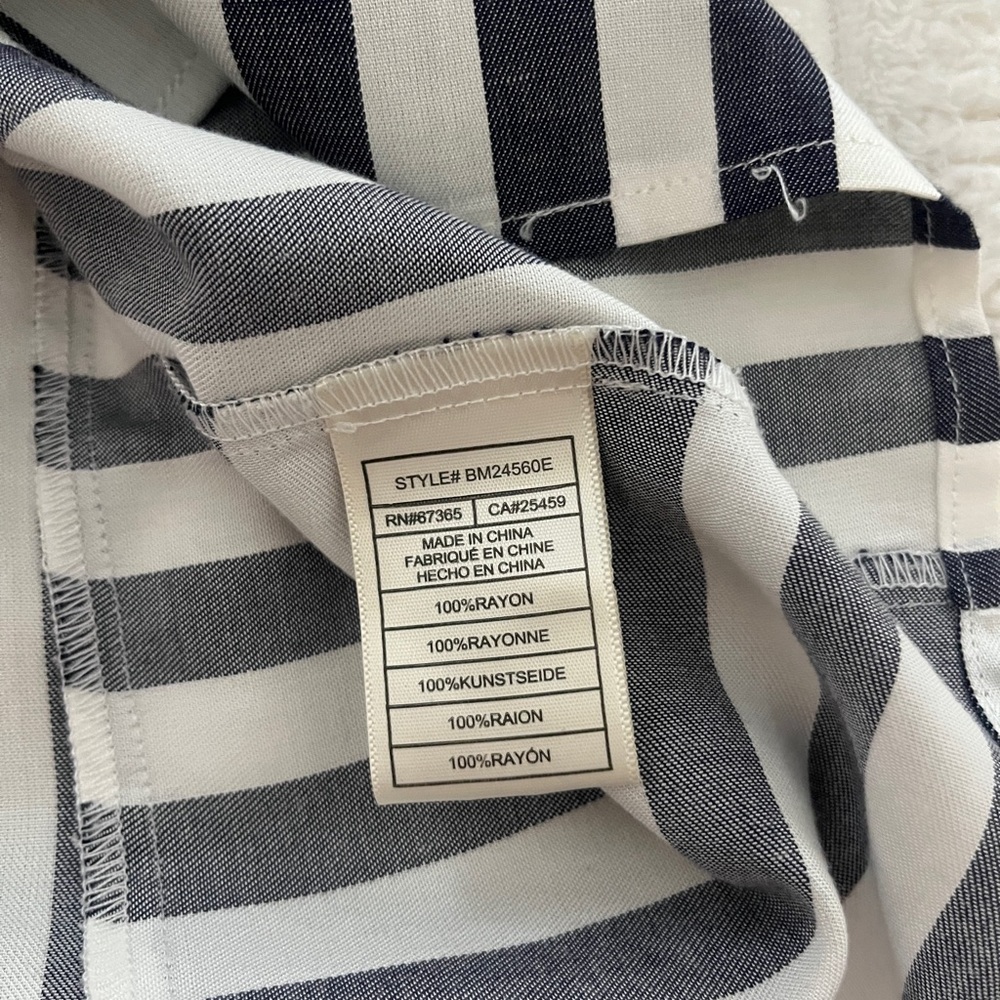 Evereve BB Dakota Seas The Day Navy & White Striped Button Down Tank Top Size L - Picture 8 of 11